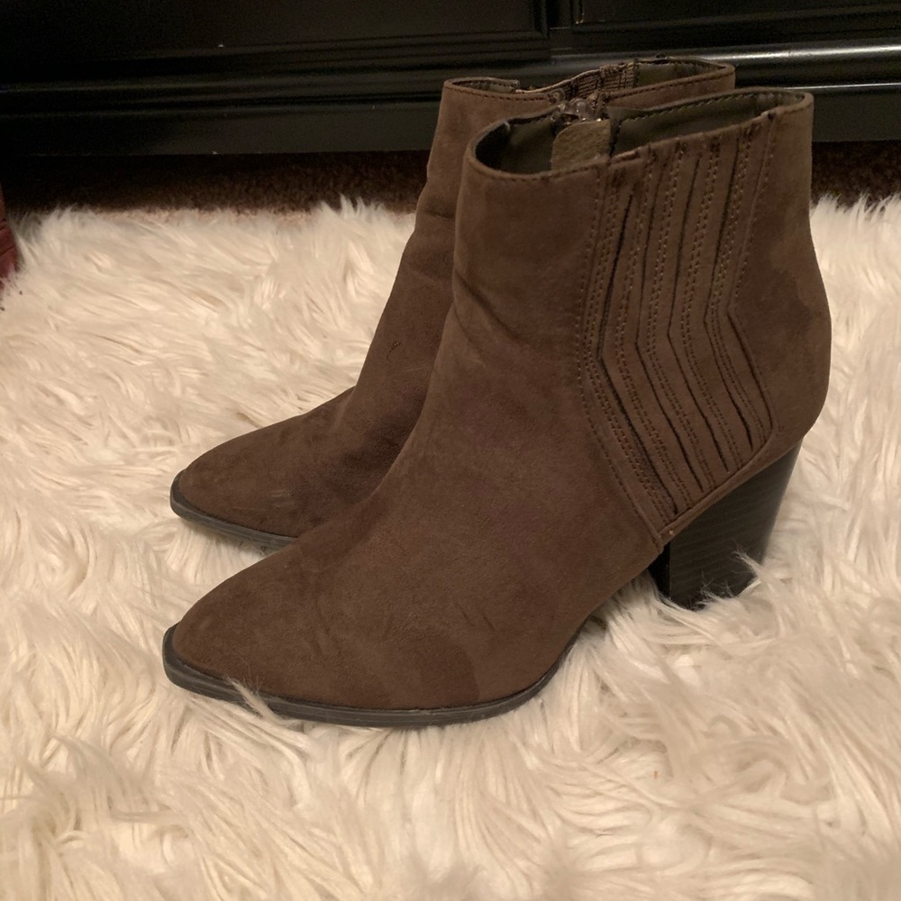 Charlotte Russe army green booties with heel
